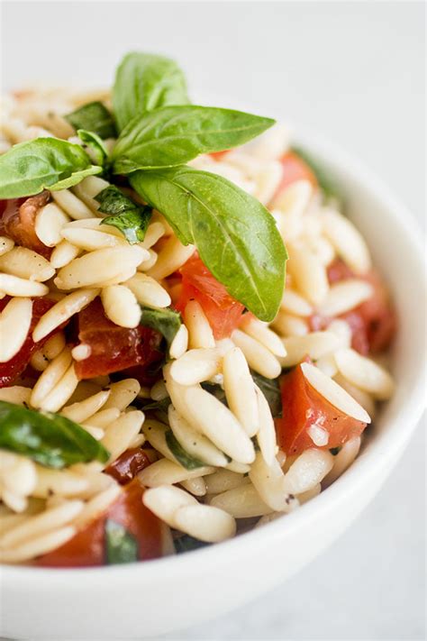 Easy Lemon Orzo Pasta Salad - Life As A Strawberry