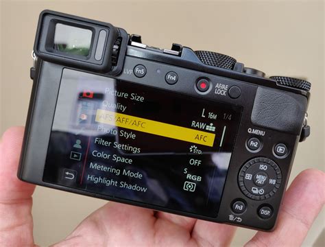 Panasonic Lumix LX100 II Review | ePHOTOzine