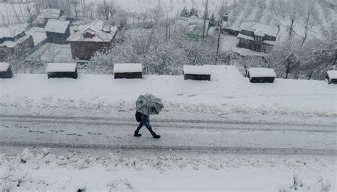 MeT forecasts heavy snowfall in Kashmir - Greater Kashmir