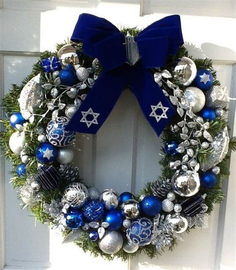 70 Classic and Elegant Hanukkah Decor Ideas - family holiday.net/guide ...