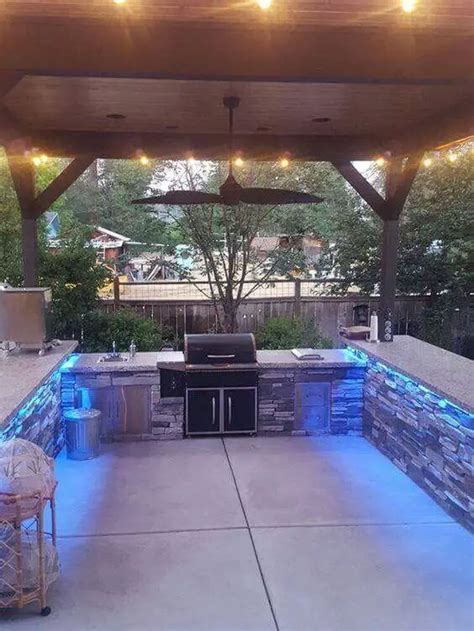 32 Bright Outdoor Pavilion Lighting Fixtures