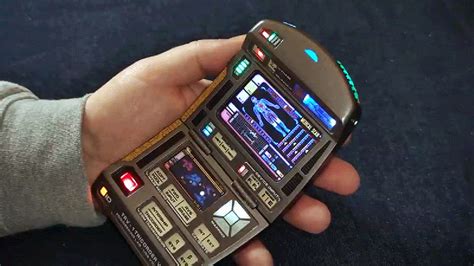 Star Trek Fan Recreates Voyager's Concept Tricorder