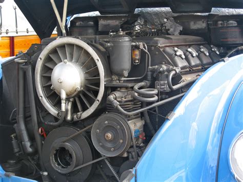 Deutz air-cooled V8 diesel engine | Flickr - Photo Sharing!