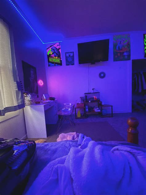 aesthetic room | Chill room, Neon bedroom, Neon room