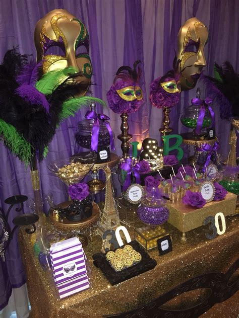 Imagen relacionada | Mardi gras party, Masquerade party decorations, Mardi gras wedding