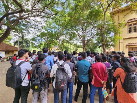 Jaffna university commemorates union leader murdered by Sri Lankan army ...