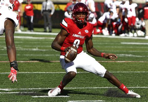 Louisville’s Lamar Jackson is dazzling the college football world - The Boston Globe