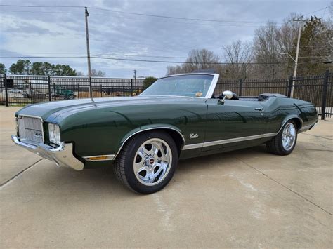 1971 Oldsmobile Cutlass | Art & Speed Classic Car Gallery in Memphis, TN