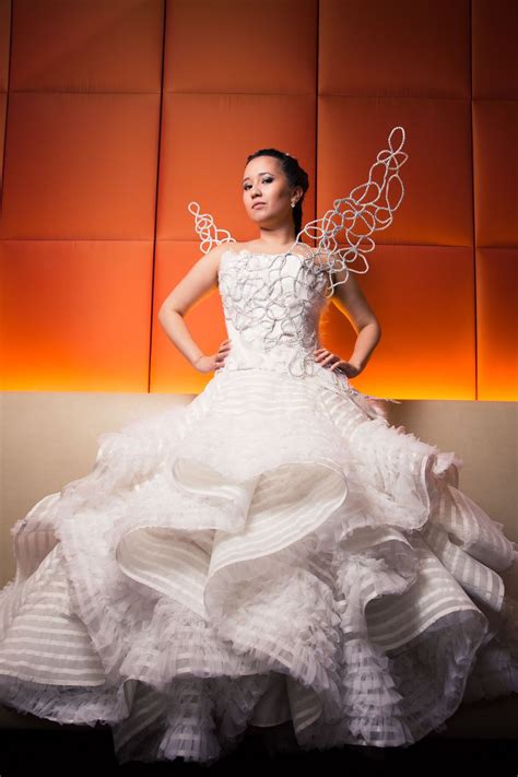 Katniss Everdeen : Wedding Dress | Wedding dress costume, Dress ...