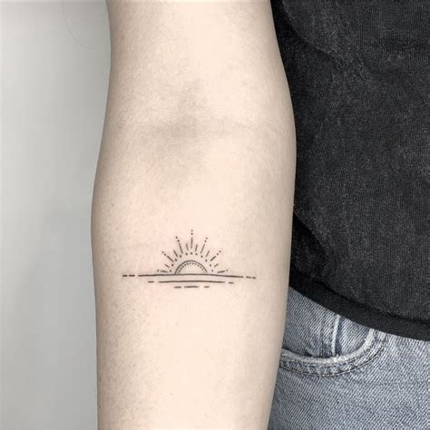 Update more than 53 simple sunset tattoo - in.cdgdbentre