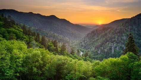 Newfound Gap Road - Scenic Drives in the Smoky Mountains