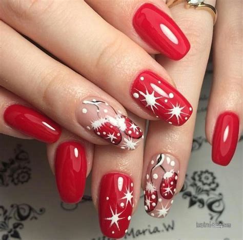 30+ Easy Christmas Gel Nails With Festive Look - Inspired Beauty