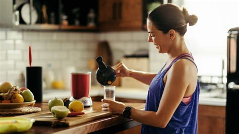 5 drinks for weight loss to drink in the morning | HealthShots