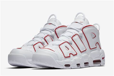 Nike Air More Uptempo White Varsity Red : pour jouer aux couleurs des Bulls au United Center