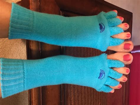 Relieve foot pain with Foot Alignment Socks in blue . – My-Happy Feet - The Original Foot ...