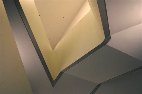 ROM Ceiling Angles - Royal Ontario Museum :: seems Artless