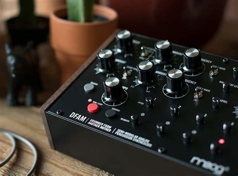 5 Best Synthesizers for Pads Reviewed in Detail [Nov. 2024]