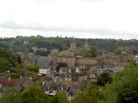 File:Fougères - Bretagne, France 07.jpg - Wikimedia Commons