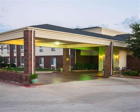 COMFORT INN & SUITES - Updated 2024 Prices & Hotel Reviews (Red Oak, TX)