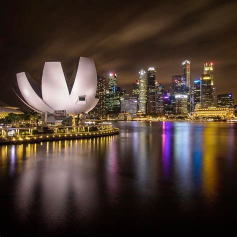 Enjoy Night at Marina Bay Sands KU DE TA | About Singapore City MRT Tourism Map and Holidays