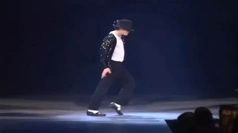 Michael Jackson Moonwalk : Michael Jackson Moonwalk Gif Michaeljackson ...