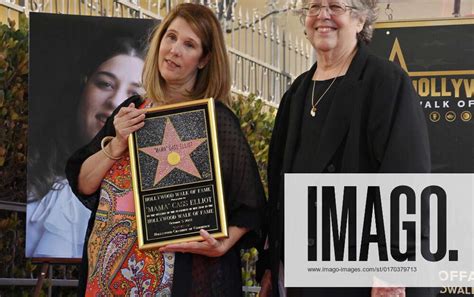 Owen Elliot-Kugel (L) and Leah Kunkel attend the Hollywood Walk of Fame ...