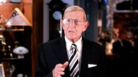 Lou Holtz motivational speech to Notre Dame players goes viral, thanks ...