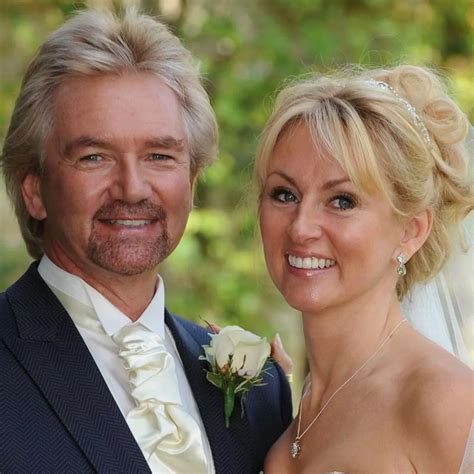 Noel Edmonds Wife Age