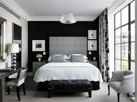 Grey Carpets And Completing Accessories In Your Bedroom