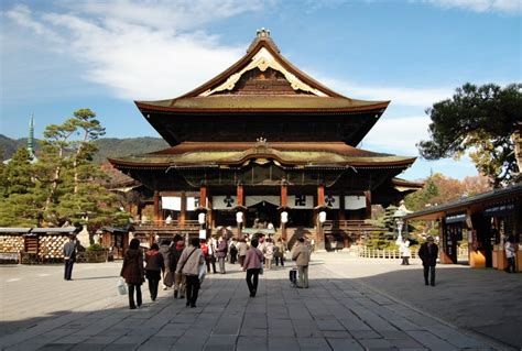 Zenkoji Temple - Nagano - Japan Travel