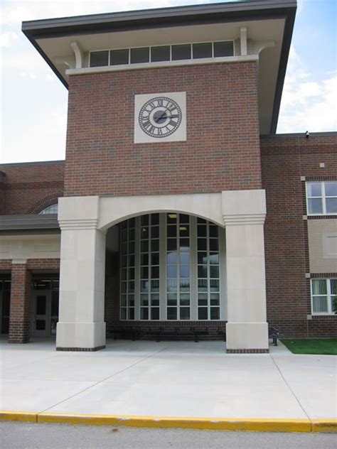 Hartland High School - Hartland, Michigan : Superior Precast Products