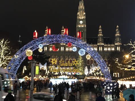 Rathaus Christmas market, Vienna, Austria : r/travel