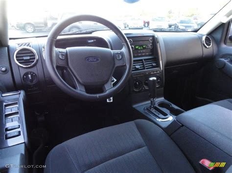 Black Interior 2010 Ford Explorer XLT 4x4 Photo #39870550 | GTCarLot.com