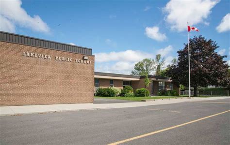 Lakeview Public School, Ottawa, Canada Ottawa Carlton Schools Solution: Wireless Pneumatic ...