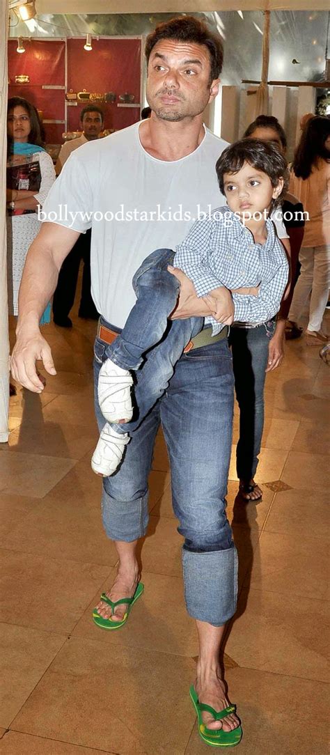 Bollywood Star Kids: Sohail Khan With Wife Seema and Son Yohan at Mana Shetty's Exhibition ...