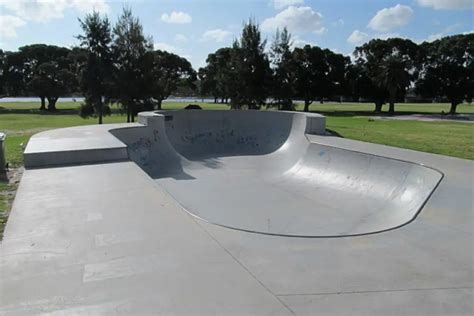 What Is a Bowl? Beginner's Guide to Bowl Skateboarding