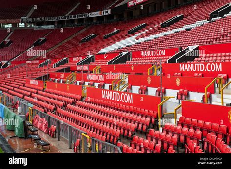 Manchester united stand seating hi-res stock photography and images - Alamy