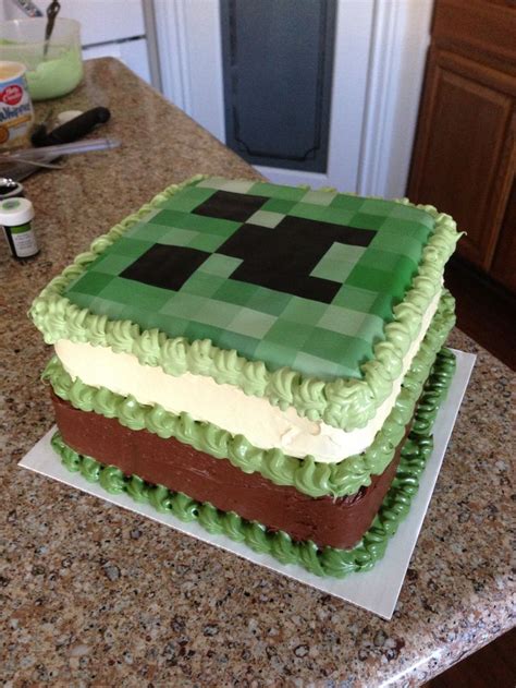 Minecraft Creeper Cake | Creeper cake, Minecraft birthday, Cake