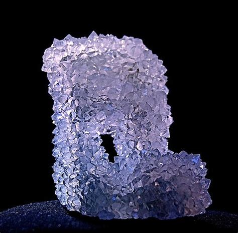 Quartz crystal formation | Crystals, Fossils, Rocks & Minerals | Pint…