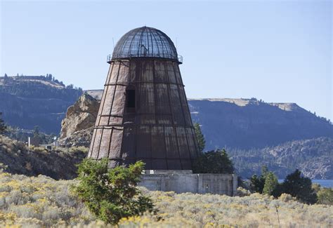 Outside Creston, WA, abandoned paper mill, 2000x1374px. Photo ...