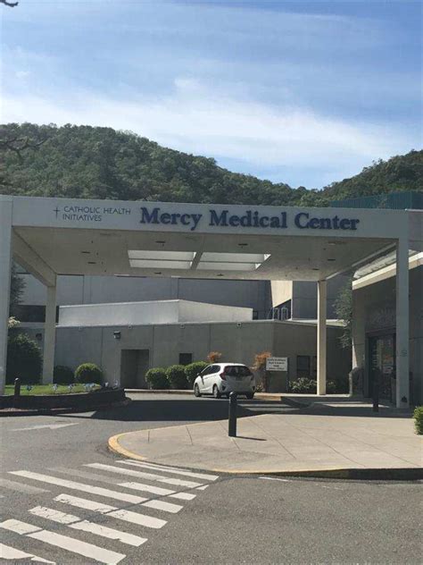 Roseburg hospital named one of 2017's Top 20 Rural Community Hospitals in the nation | KPIC