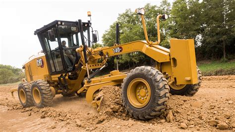 Cat’s 140 GC grader merges performance with low operating costs