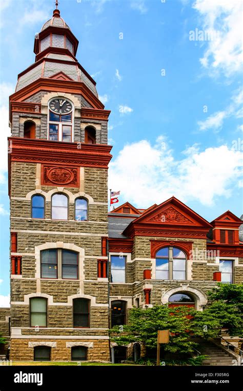 Pulaski county courthouse hi-res stock photography and images - Alamy