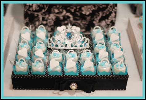 Little Big Company | The Blog: Breakfast At Tiffany's Themed Party by Mariana Sperb Party and Design