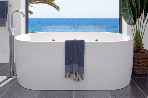 Elisi 1700 Freestanding Spa Bath 14-Jets - Decina Bathroomware