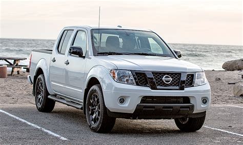 In battle of midsize pickups, a new Frontier | Automotive News