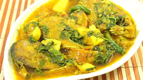 Hilsha Fish Curry With Tomato And Potatoes - Nians