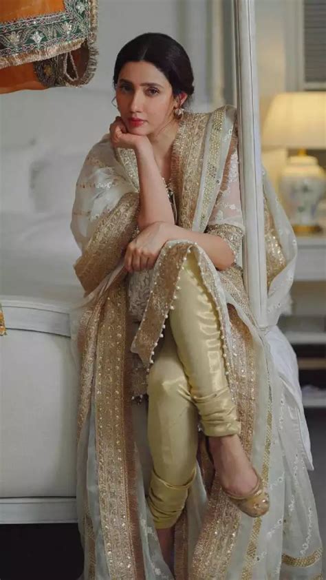 Mahira Khan looks like a dream in pictures from her pre-wedding rituals; see here | Filmfare.com