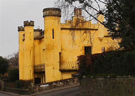 Castle Brae, Newport on Tay © William Starkey :: Geograph Britain and Ireland