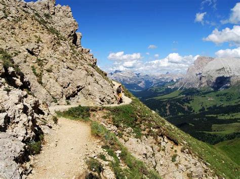 Top 5 Hikes and Walks around Pozza Di Fassa | Komoot